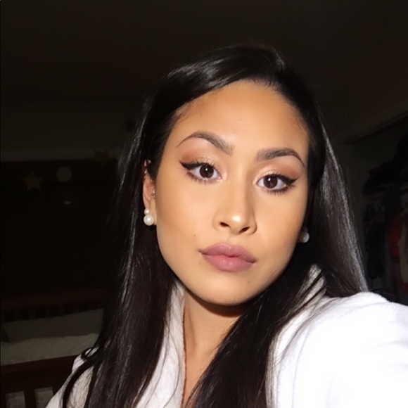 Meet your Posher, Julia - Picture 1 of 1